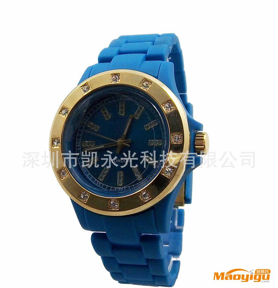 多色时尚手表 硅胶手表  运动手表 流行创意手表 深圳手表