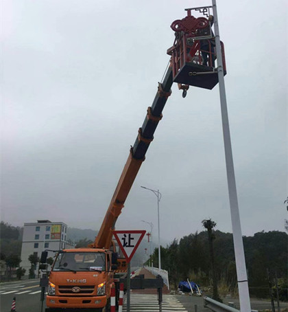 广东盐田伸缩臂高空作业车出租-中桥建