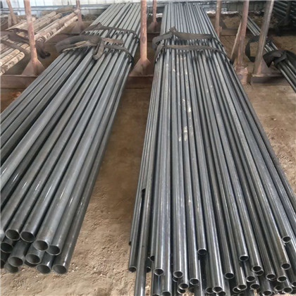 新闻：邯郸gcr1532*4.5*2.5小口径精密钢管出厂价