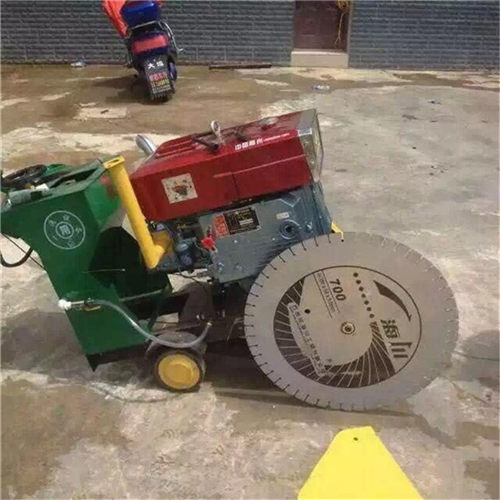多少钱：宁夏吴忠马路切割机柴油水泥地面切缝机