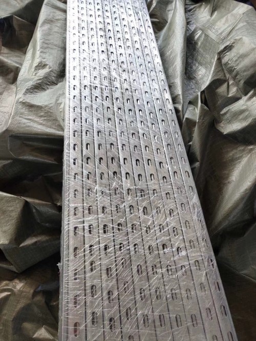 型钢大全：吉林q235b热轧扁钢钢铁批发