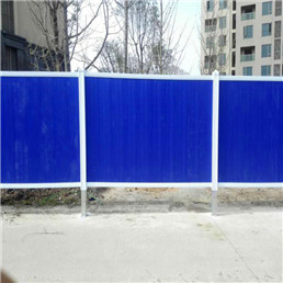 新疆新型围挡质量合格，新疆房地产围挡设计