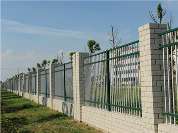 2019玖龙盛邦新闻：喀什塑钢围栏厂家