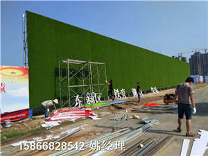 新闻:新型草坪毯挡墙@专业铺装天津河西