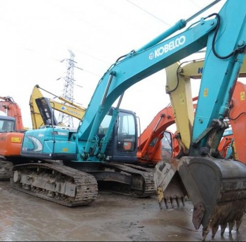 新闻：马边县沃尔沃挖掘机维修分配阀客服中心