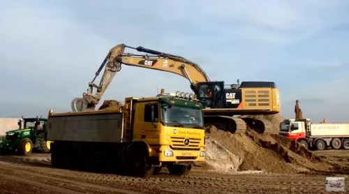 新闻：壌塘县卡特挖掘机维修维护服务部