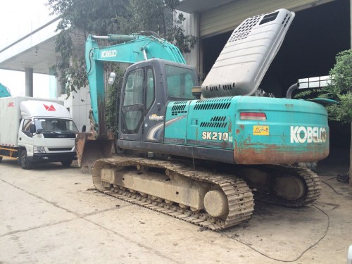 新闻：拉萨市小松挖掘机维修分配器专业
