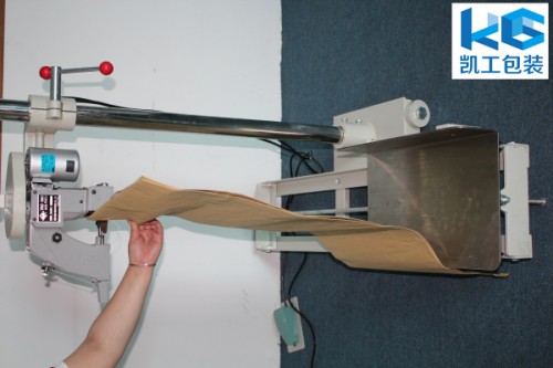 新闻:江油耀翰全自动滑板缝包机
