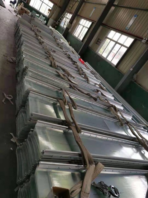 今日行情:云南保山艾珀耐特易熔型采光板生产厂家